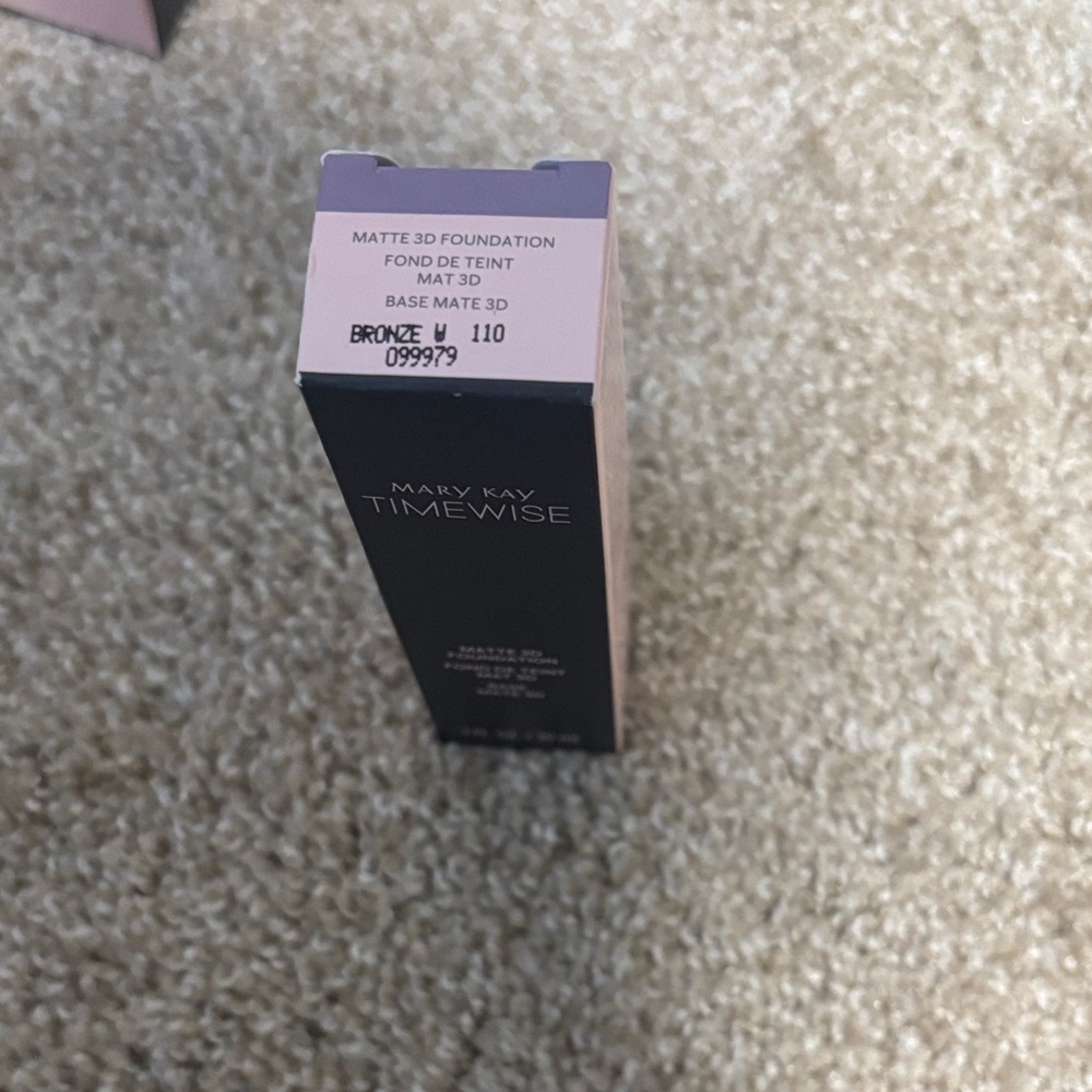 Mary Kay Timewise Matte 3D Foundation in Bronze w 110